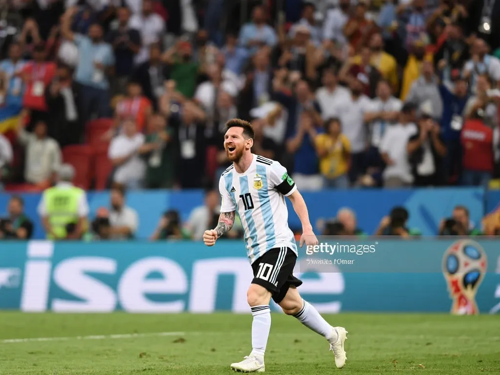 绿茵场上的时间诗人：梅西在世界杯再度书写传奇